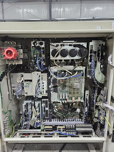 Used Yaskawa Motoman MH50 Industrial Robot With DX100 Controller