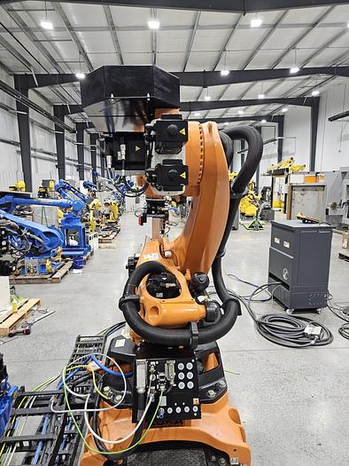Used KUKA KR210 R2700 Prime Industrial Robot With 40 Foot KUKA Track