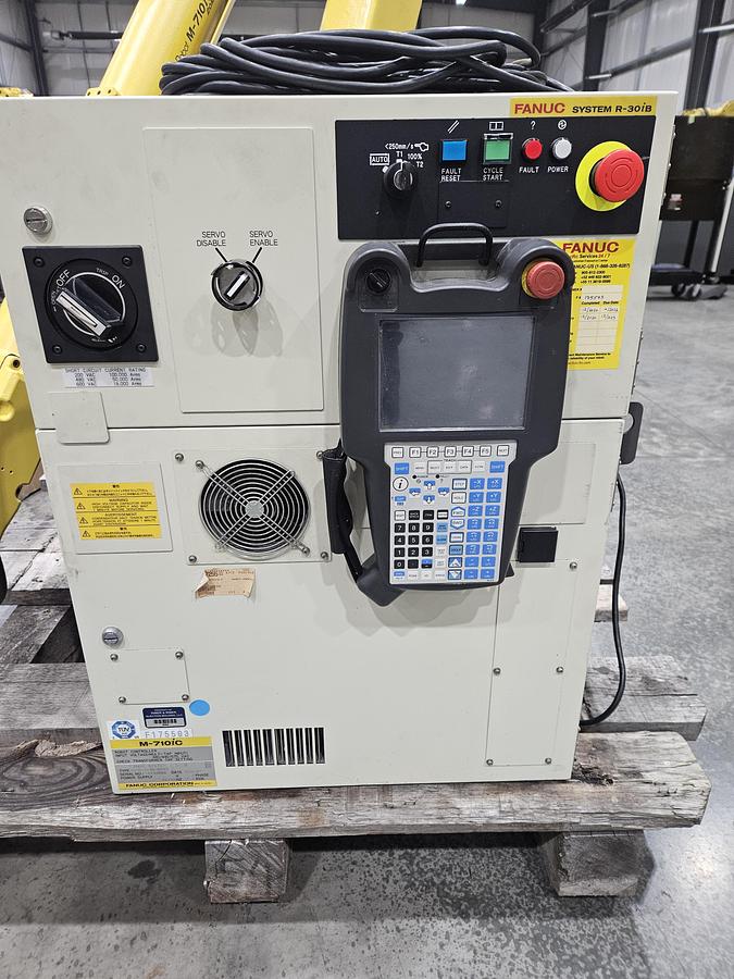 Used FANUC M-710ic/20M Industrial Robot With R-30ib Controller