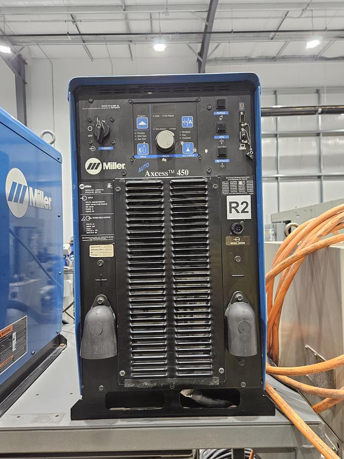 Used Dual Arm Yaskawa EA1900N and UP50N Welding Robots With Auto Axcess 450