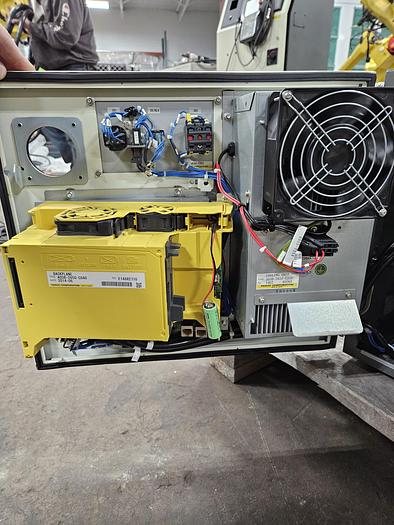 Used 2016 Fanuc LR Mate 200iD/7L Industrial Robot W R-30ib Controller - Very Low Hours