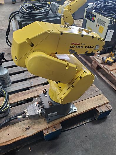 Used Fanuc LR Mate 200ic Industrial Robot With R-30ia Controller