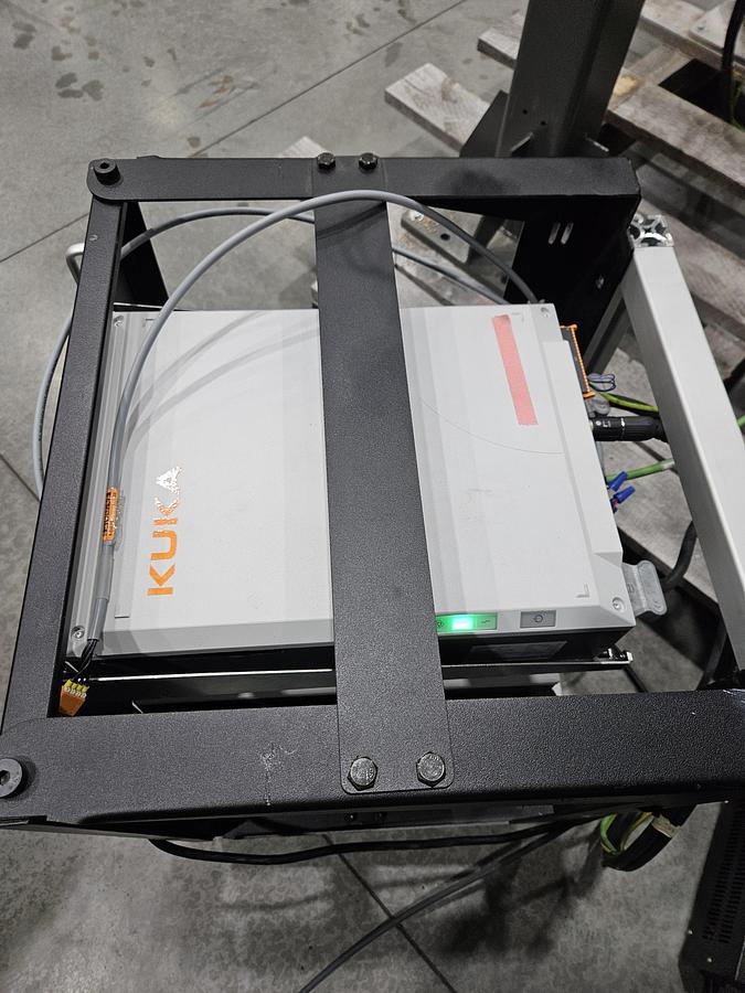 Used KUKA KR10 R1100-2HO Food Grade Industrial Robot With KRC5 Micro Controller