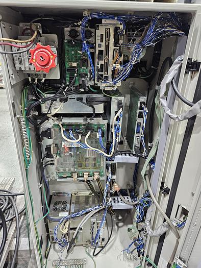 Used Yaskawa MA1400 Industrial Welding Robot with DX100 Controller and Motoweld RL350