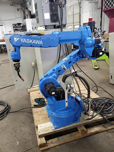 Used Yaskawa Motoman MA1900 With DX100 Controller and Motoweld RL350