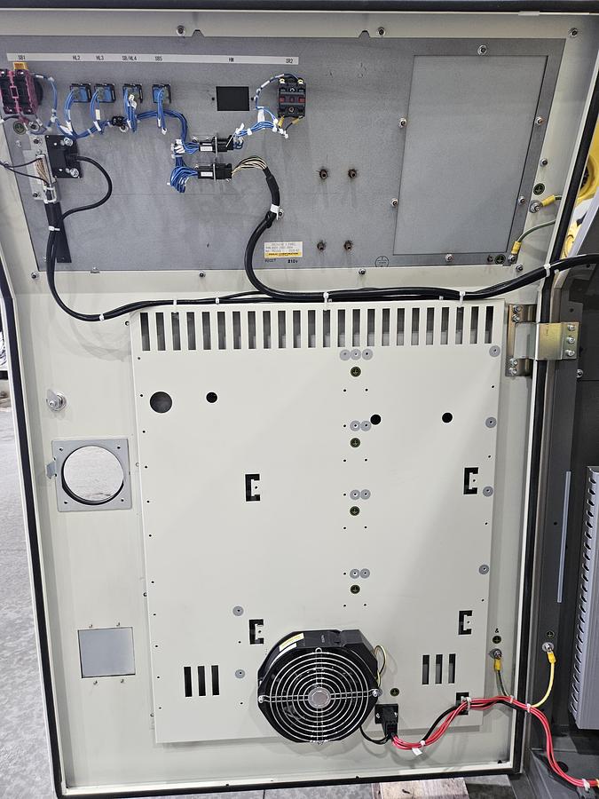 Used Fanuc M-900ib/700 Industrial Robot With R-30ib Plus Controller