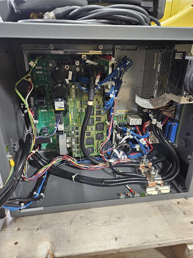 Used Fanuc LR Mate 200iD/7WP Industrial Robot With R-30ib Controller