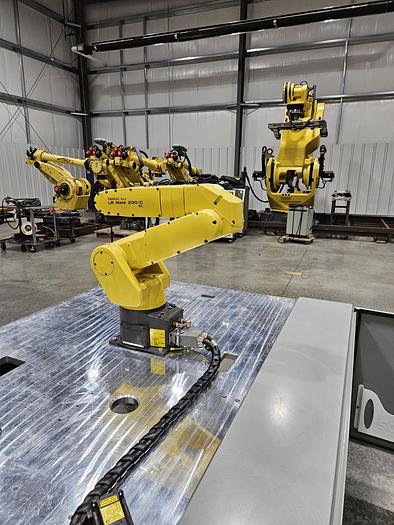 Used Fanuc LR Mate 200iC/5L Industrial Robot With R-30ia Controller - Very Low Hours