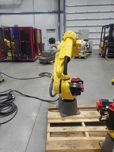 Used FANUC Arcmate 120ic Industrial Robot With R-30ia Controller - Low Hours