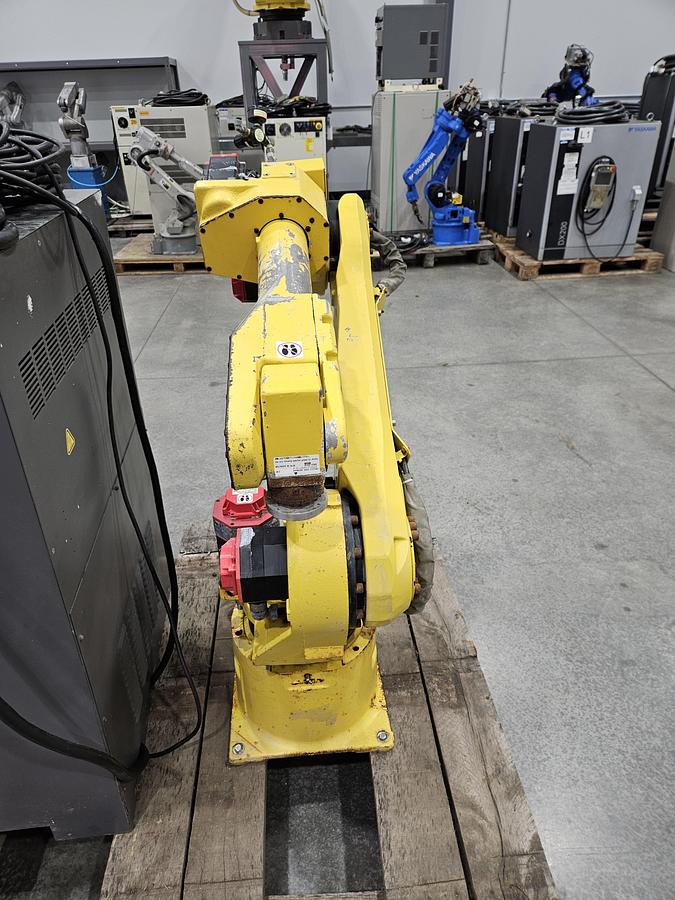 Used Fanuc M-16ib/20 Industrial Robot With R-J3ib Controller