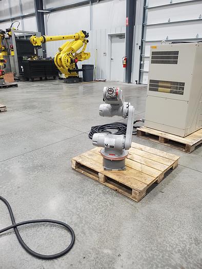 Used Yaskawa Motoman HP5 Industrial Robot With NX100 Controller