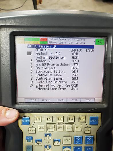 Used Lincoln System 30 With Fanuc Arcmate 100ib Industrial Robot and Lincoln Powerwave 455M