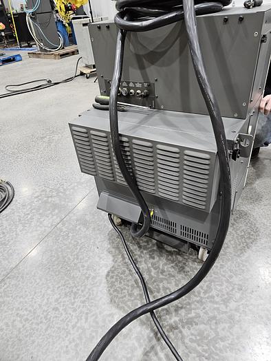 Used Fanuc R-2000ic/210F Industrial Robot With R-30ib Controller