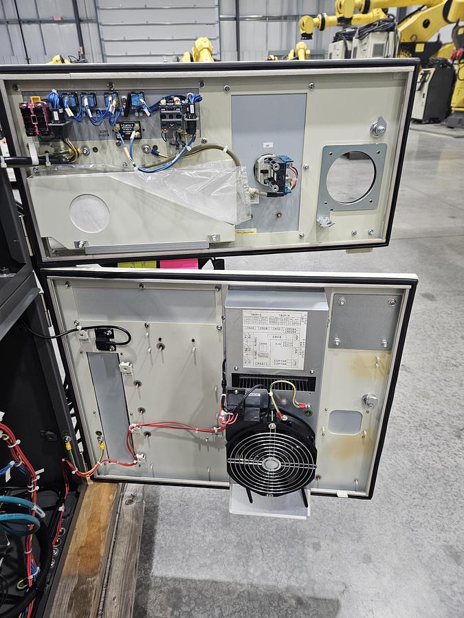 Used Fanuc M-10ia/12 Industrial Robot With R-30ib Controller