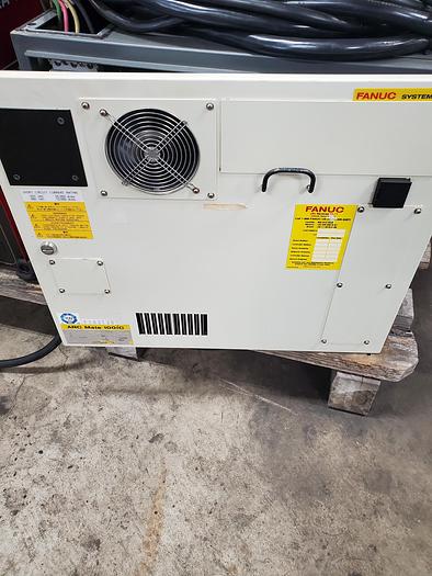 Used 2016 Fanuc Arcmate 100ic/7L Industrial Robot With Lincoln Powerwave R500