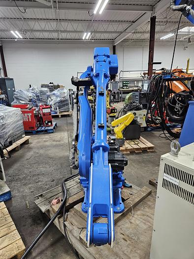 Used Yaskawa Motoman MH80 With DX100 Controller