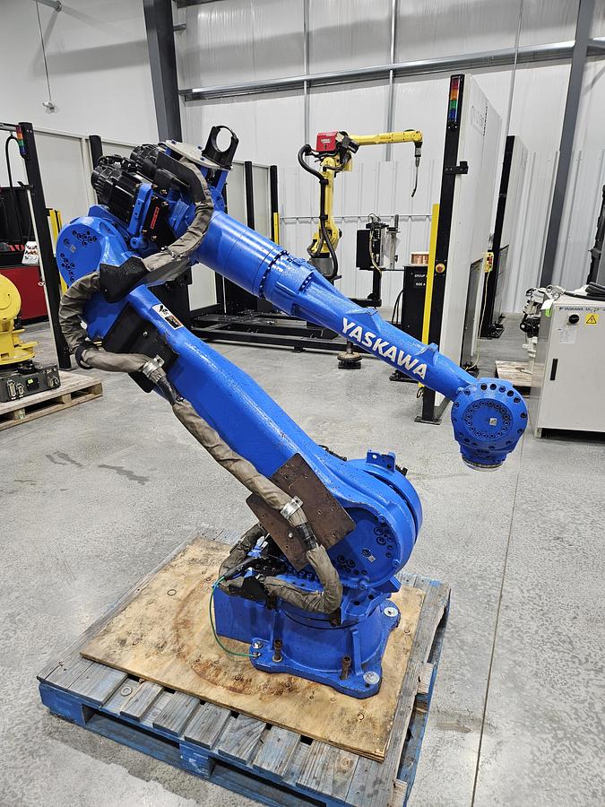 Used Yaskawa Motoman MH50-II Industrial Robot With DX200 Controller