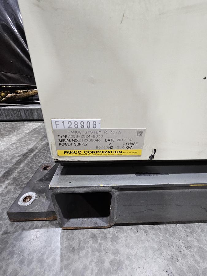 Used Complete FANUC Robotic Welding Cell W/ FANUC Arcmate 100ic/6l R-30ia Controller and Dual Tilt Rotate Positioners