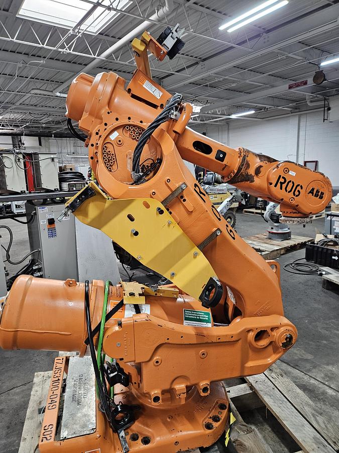 Used ABB IRB 6650S-200/3.0 Industrial Robot With S4C Plus Controller