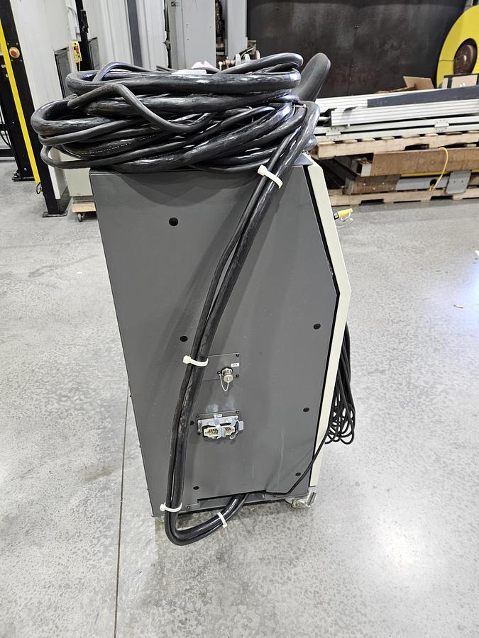 Used Fanuc R-2000ib/125L Industrial Robot With R-30ia Controller