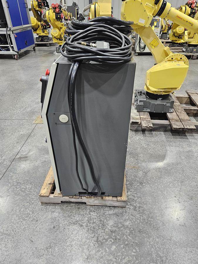 Used FANUC M-710ic/70 Industrial Robot With R-30ia Controller