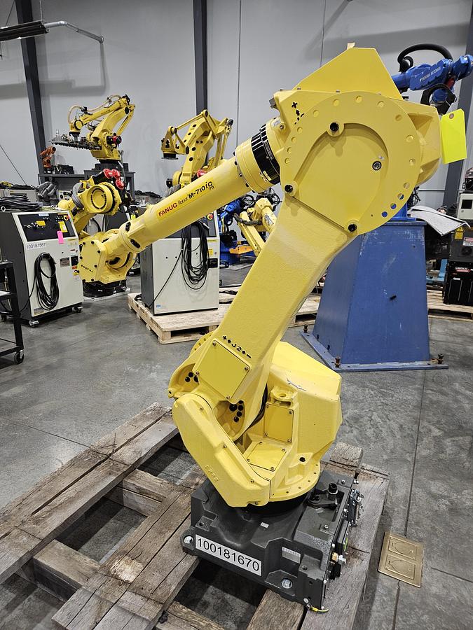 Used FANUC M-710ic/70 Industrial Robot With R-30ia Controller