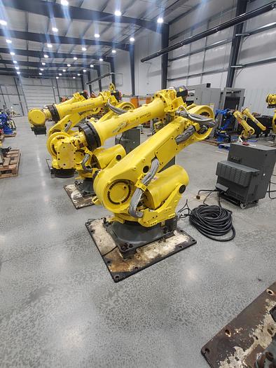 Used Fanuc R-2000ic/210F Industrial Robot With R-30ib Controller