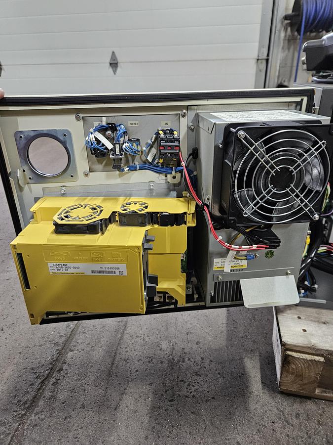 Used Fanuc LR Mate 200iD/7WP Industrial Robot With R-30ib Controller