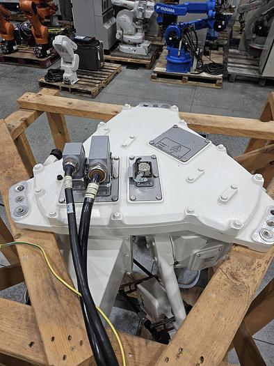 Used Fanuc M-2ia/3S Industrial Delta Robot With R-30ib Controller