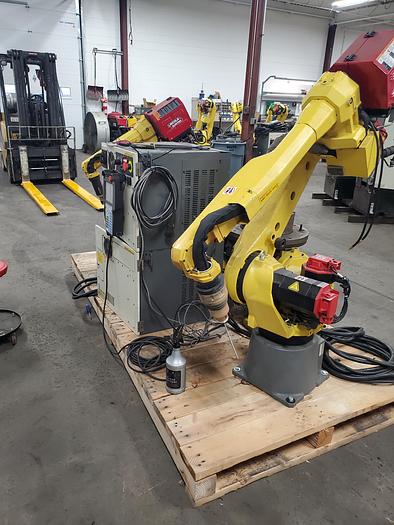 Used Fanuc Arcmate 120ic/10L and 100ic Dual Arm Industrial Robot With Tilt Rotate Positioner