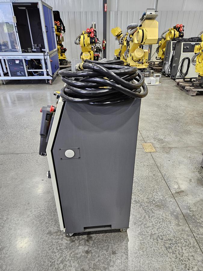 Used Fanuc R-2000ib/125L Industrial Robot With R-30ia Controller