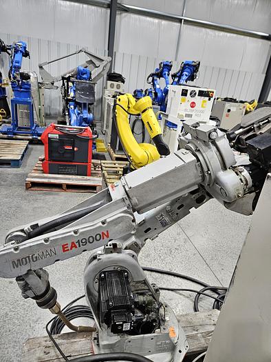 Used Yaskawa Motoman EA1900N Industrial Welding Robot With Miller Auto Axcess 450