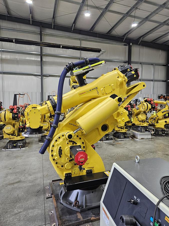 Used Fanuc M-900ib/700 Industrial Robot With R-30ib Plus Controller