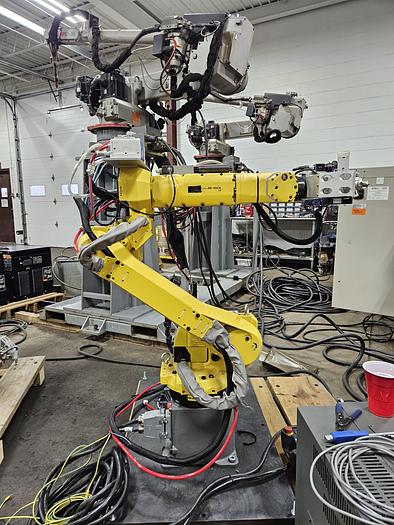 Used 2017 Fanuc M-10ia/12 Industrial Robot With R-30ib Controller, Vision, and Custom EOAT with 2 finger and 1 suction gripper - F197602