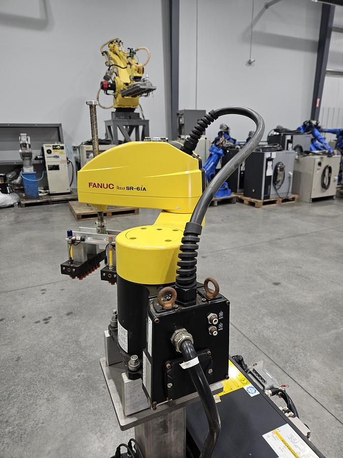 Used Fanuc SR-6ia Industrial SCARA Robot With R-30ib Controller Plus