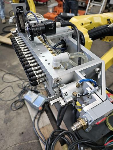Used 2017 Fanuc M-10ia/12 Industrial Robot With R-30ib Controller, Vision and Custom Combo Suction/Finger Gripper - F197102