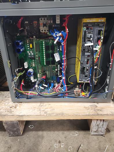 Used 2008 Fanuc Arcmate 100ic Industrial Robot with R-30ia Controller, Lincoln PW i400, and Cool Arc 40 - Only 25.5 Running Hours