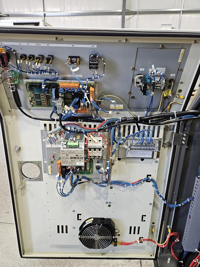 Used Fanuc R-2000ib/125L Industrial Robot With R-30ia Controller