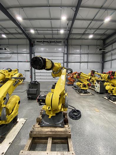 Used Fanuc R-2000ic/210F Industrial Robot With R-30ib Controller