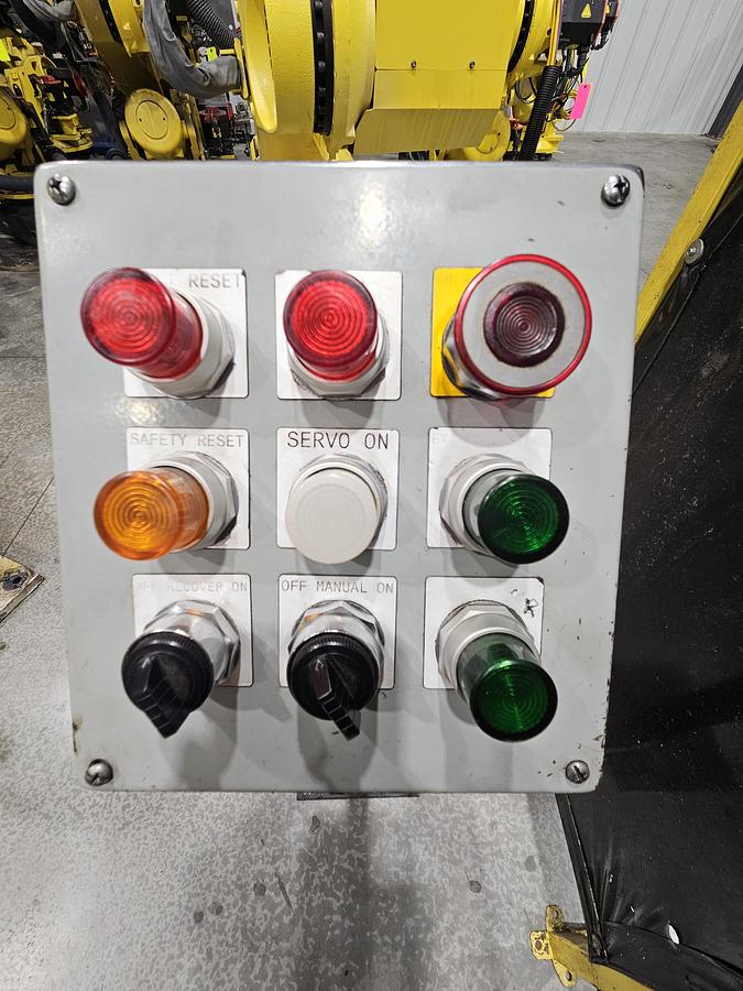 Used Complete FANUC Robotic Welding Cell W/ FANUC Arcmate 100ic/6l R-30ia Controller and Dual Tilt Rotate Positioners