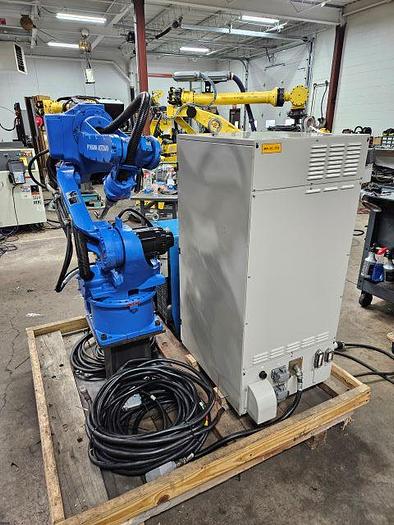 Used Yaskawa Motoman MA1400 With DX100 Controller and Miller Auto Axcess 450