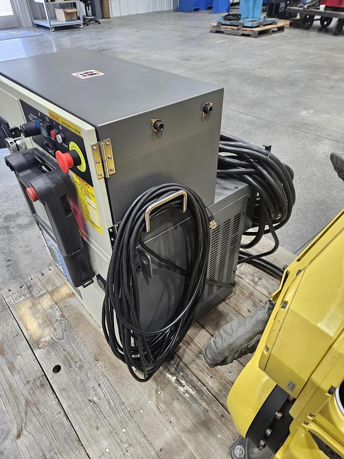 Used Fanuc M-10ia/12 Industrial Robot With R-30ib Controller