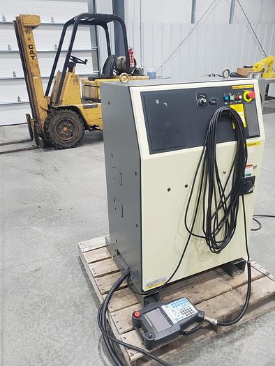 Used Fanuc R-2000ib/165F Industrial Robot With R-30ia Controller