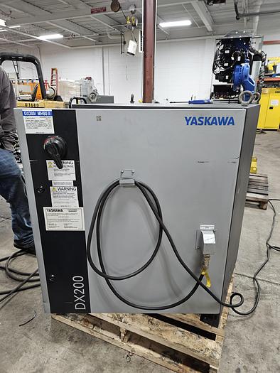 Used Yaskawa Motoman MH80 With DX100 Controller