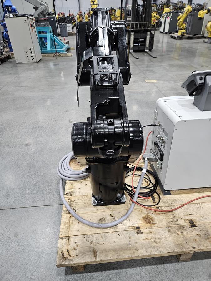 Used ABB IRB 1300-7/1.4 Industrial Robot With OmniCore C90XT Controller