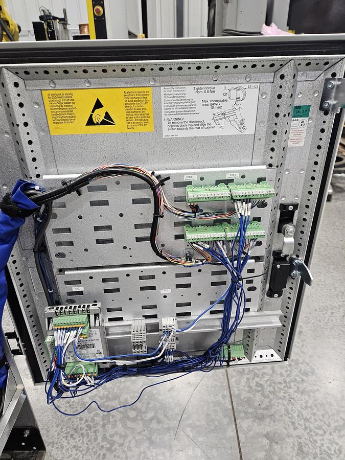 Used ABB IRB 4600-45/2.05 Industrial Robot With ICR5 Controller 