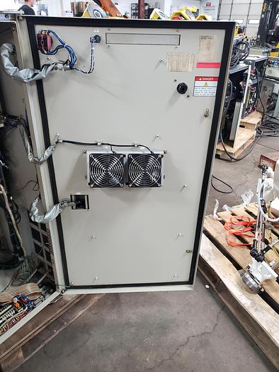 Used Yaskawa Motoman HP6 With NX100 Controller