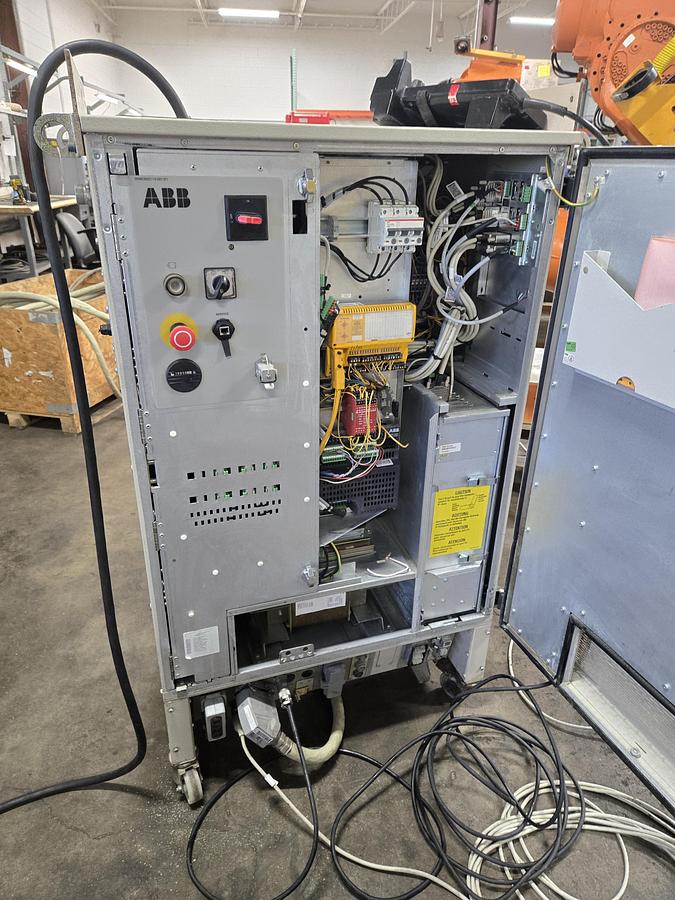 Used ABB IRB 6650S-200/3.0 Industrial Robot With S4C Plus Controller