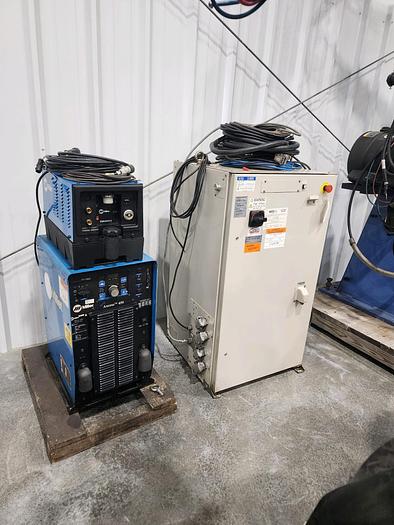 Used Yaskawa Motoman EA1900N Industrial Welding Robot With Miller Welder and Dual Headstock