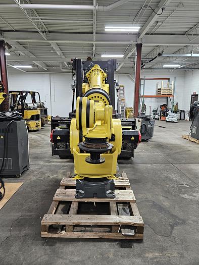 Used Fanuc R-2000ib/200R Industrial Robot With R-30ia Controller